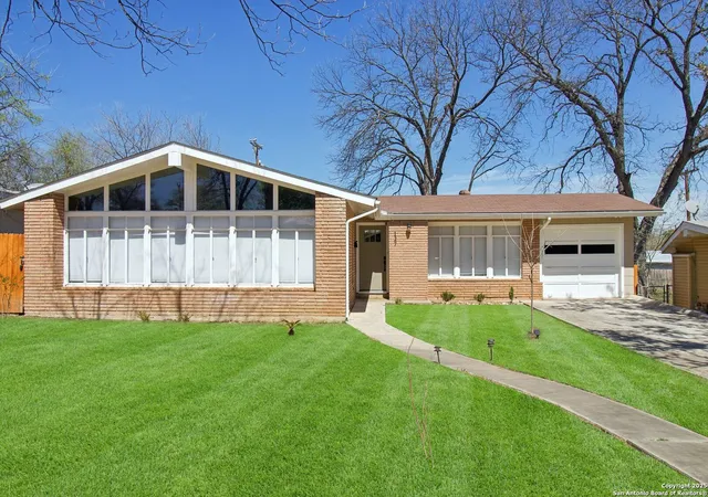 image of 127 Sullivan, San Antonio, TX 78213 | MLS# 1918054
