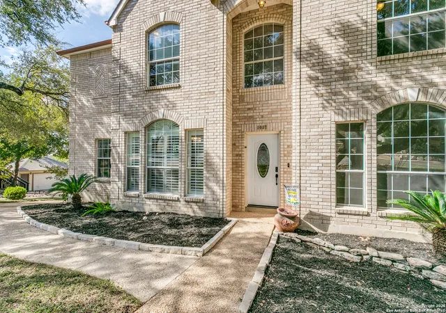 Photo 2 of Single family home for sale at 1007 Verde Vista, San Antonio, TX 78216 | MLS# 1918074 | Listing updated on 2025-11-04