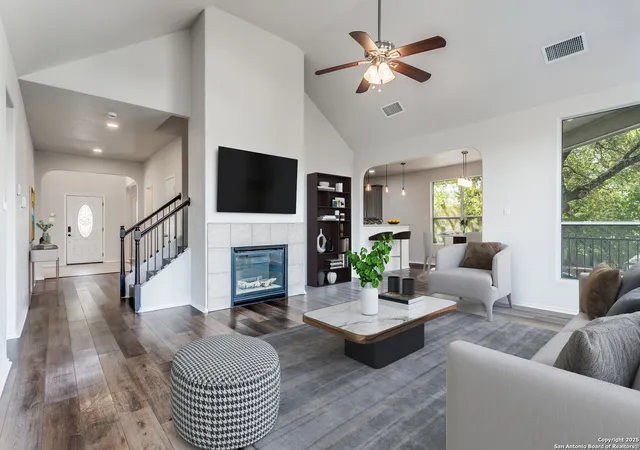 Photo 4 of Single family home for sale at 1007 Verde Vista, San Antonio, TX 78216 | MLS# 1918074 | Listing updated on 2025-11-04