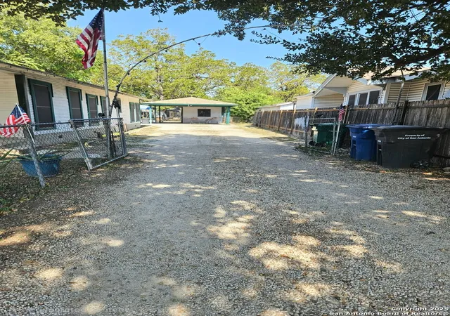10th image of 111 Barrett Ave, San Antonio, TX 78214 | MLS# 1918088