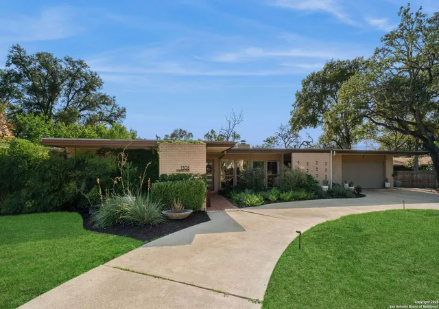 Photo 1 of Sale Pending at 1308 Spanish Oaks, San Antonio, TX 78213 | MLS# 1918116 | Listing updated on 2025-11-17