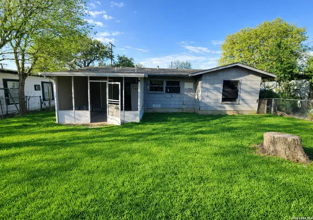2nd image of 914 San Angelo, San Antonio, TX 78201 | MLS# 1918126