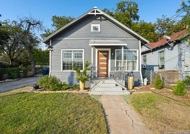 2nd image of 1027 Poplar, San Antonio, TX 78212 | MLS# 1918191