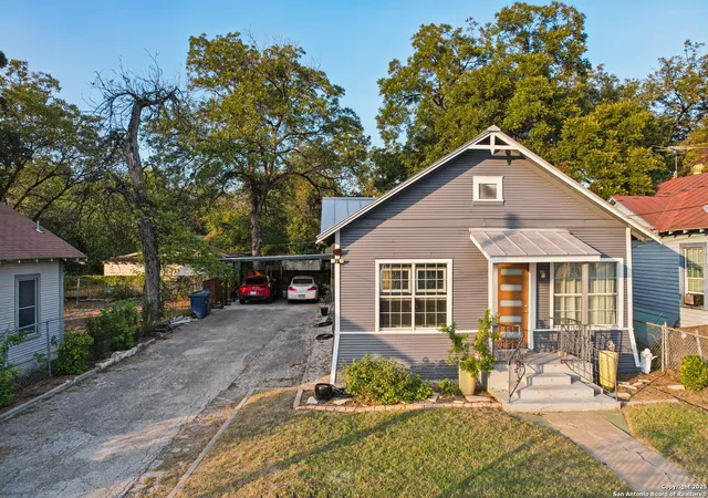 Photo 3 of Single family home for sale at 1027 Poplar, San Antonio, TX 78212 | MLS# 1918191 | Listing updated on 2025-11-04