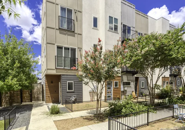 Photo 2 of Single family home for sale at 811 E Elmira #2, San Antonio, TX 78212 | MLS# 1918234 | Listing updated on 2025-11-05