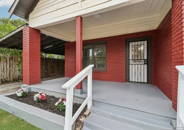 Photo 3 of Single family home for sale at 622 Denver, San Antonio, TX 78210 | MLS# 1918256 | Listing updated on 2026-03-12
