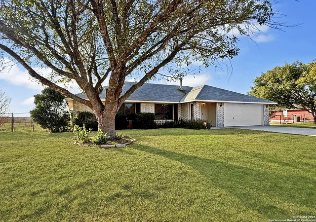 Photo 2 of Sale Pending at 436 Cordova Loop, Seguin, TX 78155 | MLS# 1918258 | Listing updated on 2026-01-20
