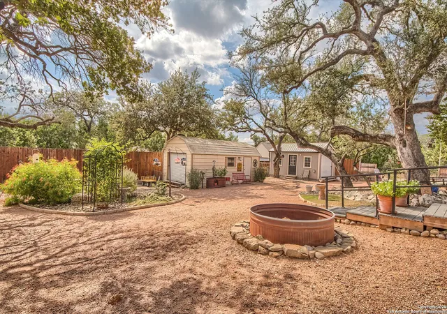 Photo 1 of Sale Pending at 639 Settlers Ln, Bandera, TX 78003 | MLS# 1918303 | Listing updated on 2025-12-02
