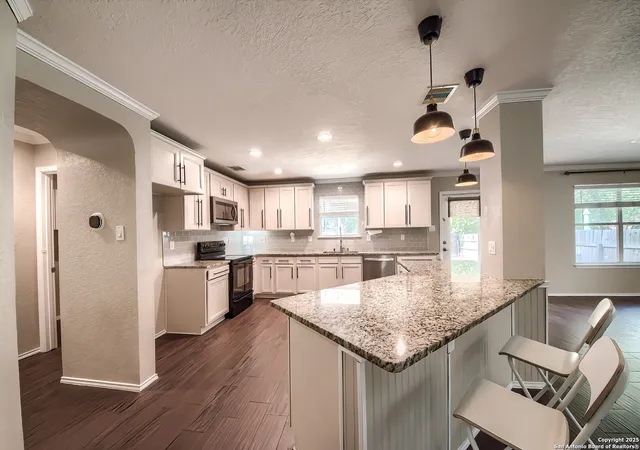 Photo 3 of Sale Pending at 16739 Basin Oak, San Antonio, TX 78247 | MLS# 1918322 | Listing updated on 2026-01-04