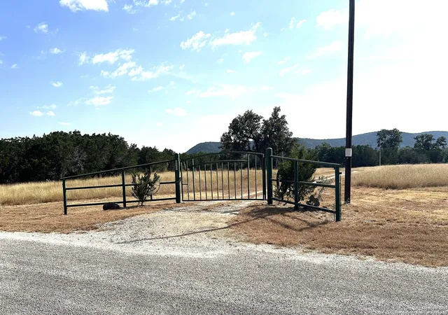 112th image of 630 Indian Mound, Tarpley, TX 78883 | MLS# 1918327