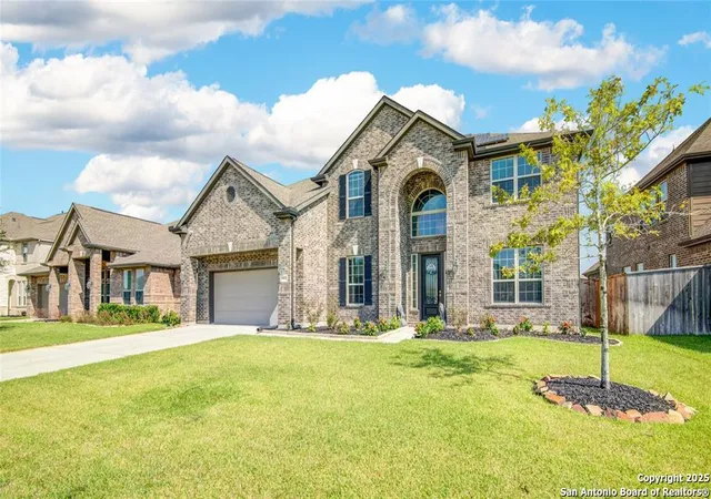Photo 3 of Single family home for sale at 13803 Village Glen, Rosharon, TX 77583 | MLS# 1918346 | Listing updated on 2026-02-05