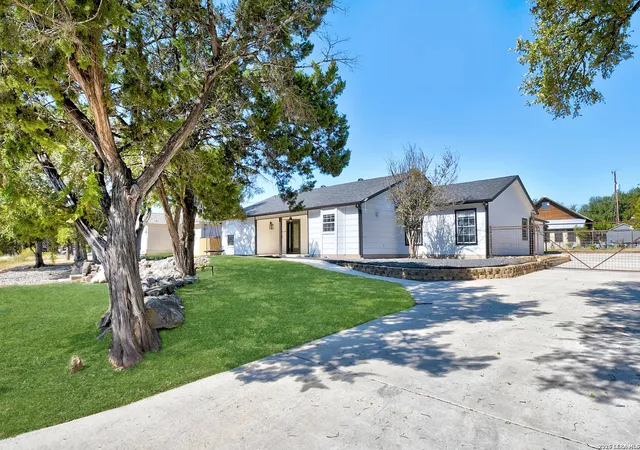 Photo 2 of Single family home for sale at 1265 Bob White, Spring Branch, TX 78070 | MLS# 1918347 | Listing updated on 2026-04-12