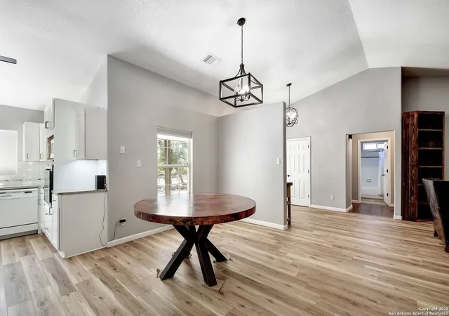 Photo 3 of Single family home for sale at 1265 Bob White, Spring Branch, TX 78070 | MLS# 1918347 | Listing updated on 2026-04-12