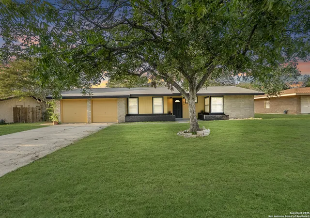 2nd image of 209 Windcrest, Windcrest, TX 78239 | MLS# 1918354