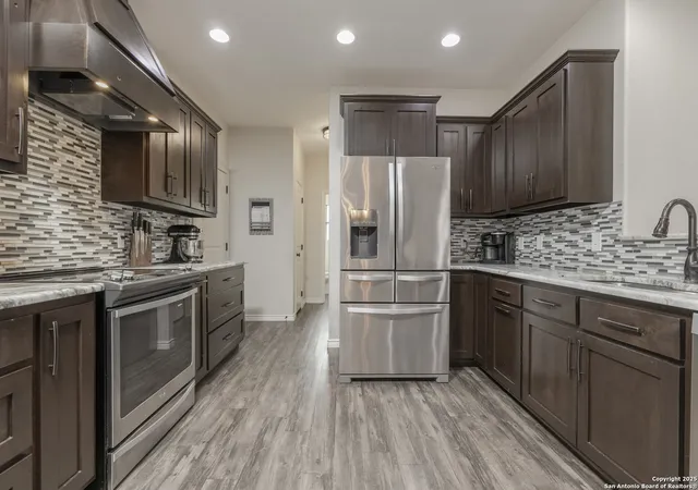 Photo 3 of Single family home for sale at 752 Crestview, Floresville, TX 78114 | MLS# 1918357 | Listing updated on 2026-08-18