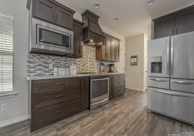 Photo 4 of Single family home for sale at 752 Crestview, Floresville, TX 78114 | MLS# 1918357 | Listing updated on 2026-08-18