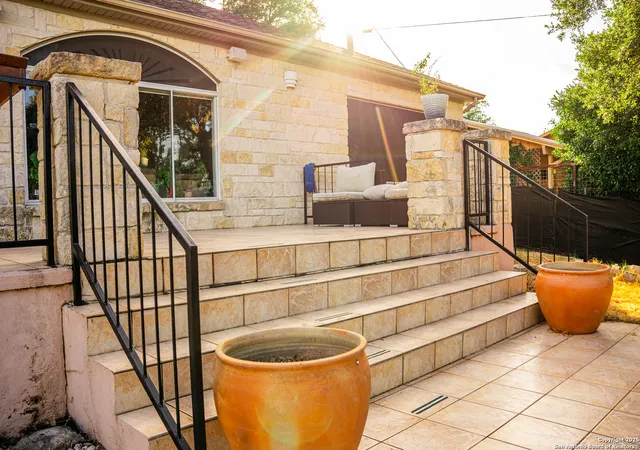 Photo 1 of Single family home for sale at 102 Sage, Canyon Lake, TX 78133 | MLS# 1918386 | Listing updated on 2025-11-07