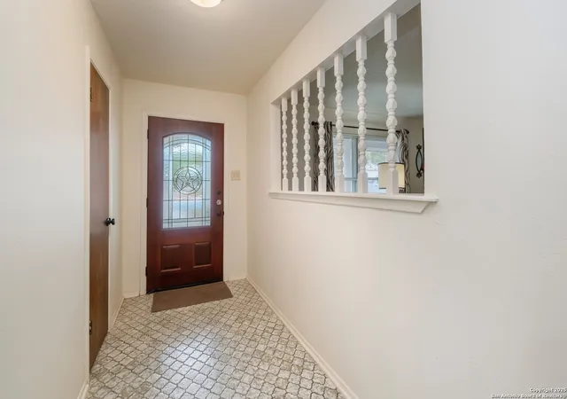 Photo 2 of Sale Pending at 305 Candice Dr, Kerrville, TX 78028 | MLS# 1918405 | Listing updated on 2025-11-10