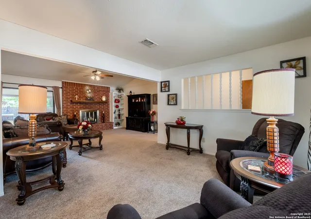 Photo 4 of Sale Pending at 305 Candice Dr, Kerrville, TX 78028 | MLS# 1918405 | Listing updated on 2025-11-10