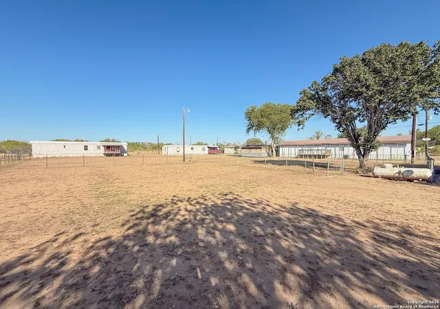 4th image of 179 Pr 6624, Devine, TX 78016 | MLS# 1918433