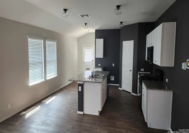 2nd image of 4051 Fort Palmer Blvd, Saint Hedwig, TX 78152 | MLS# 1918449