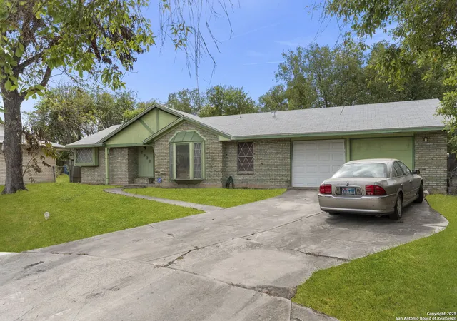 Photo 2 of Sale Pending at 4906 Frostwood, San Antonio, TX 78220 | MLS# 1918504 | Listing updated on 2025-11-13