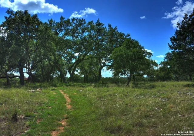 Photo 2 of Single family home for sale at 142 (b) Four Bears Trail, Kerrville, TX 78028 | MLS# 1918524 | Listing updated on 2025-11-07