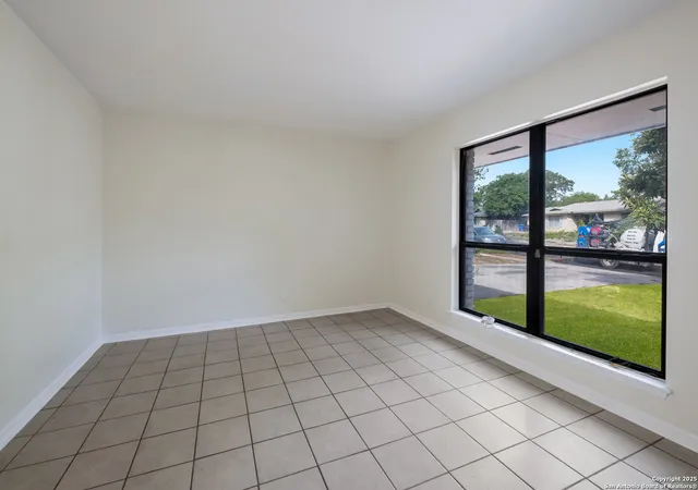 Photo 4 of Sale Pending at 138 Nocturne, San Antonio, TX 78216 | MLS# 1918546 | Listing updated on 2025-12-01