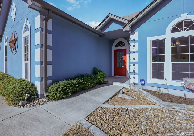 Photo 3 of Sale Pending at 326 Spacious Sky, San Antonio, TX 78260 | MLS# 1918551 | Listing updated on 2026-02-02