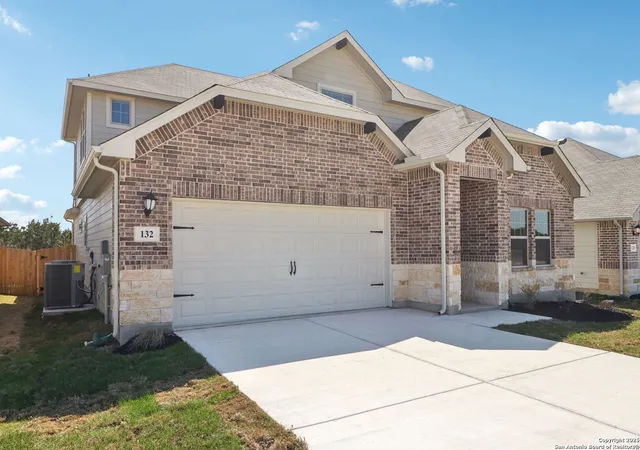 Photo 3 of Sale Pending at 132 Shelton Pass, Cibolo, TX 78108 | MLS# 1918577 | Listing updated on 2025-11-04