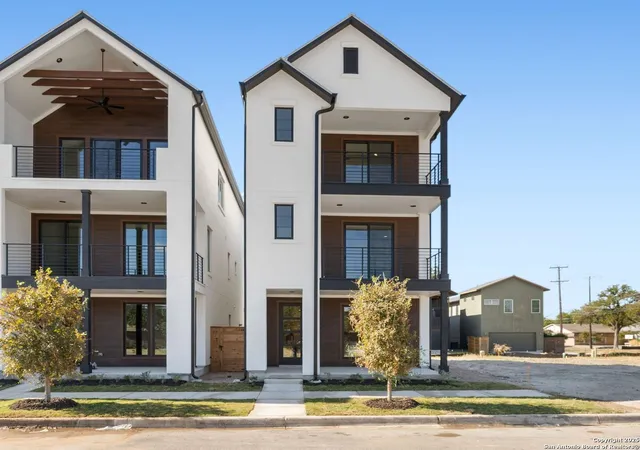 1st image of 546 Mcmonigal Pl, San Antonio, TX 78210 | MLS# 1918635