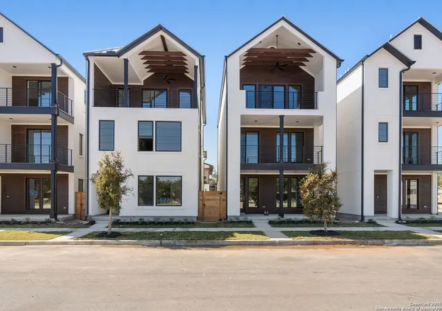 2nd image of 546 Mcmonigal Pl, San Antonio, TX 78210 | MLS# 1918635
