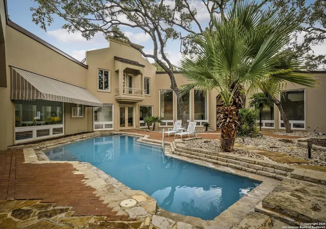 Photo 2 of Sale Pending at 212 La Rue Ann, San Antonio, TX 78213 | MLS# 1918660 | Listing updated on 2025-11-10