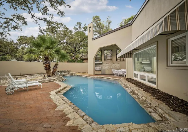 Photo 4 of Sale Pending at 212 La Rue Ann, San Antonio, TX 78213 | MLS# 1918660 | Listing updated on 2025-11-10