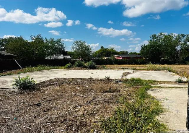 Photo 3 of Sale Pending at 8938 Five Palms, San Antonio, TX 78242 | MLS# 1918671 | Listing updated on 2025-11-21