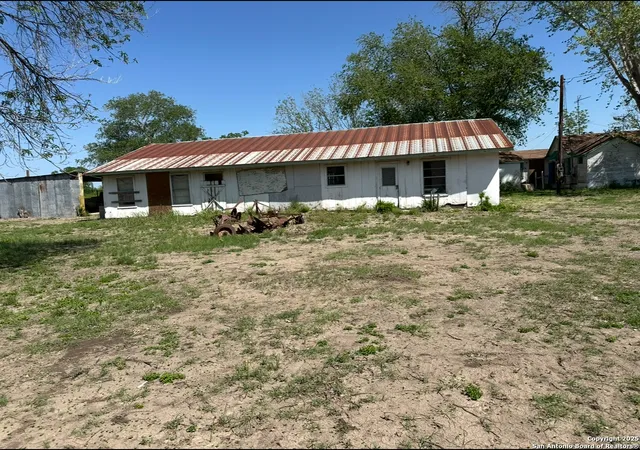 2nd image of 1231 State Hwy 132, Devine, TX 78016 | MLS# 1918689