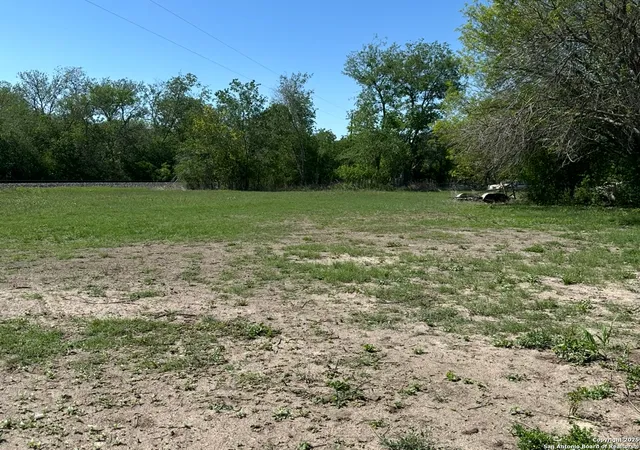 4th image of 1231 State Hwy 132, Devine, TX 78016 | MLS# 1918689