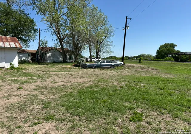 5th image of 1231 State Hwy 132, Devine, TX 78016 | MLS# 1918689
