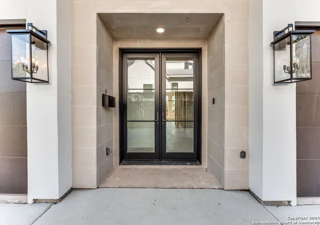 Photo 2 of Condo for sale at 103 E Wildwood #B, San Antonio, TX 78212 | MLS# 1918743 | Listing updated on 2026-08-06