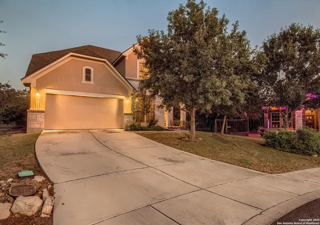 Photo 3 of Sale Pending at 16202 Ondara, Helotes, TX 78023 | MLS# 1918889 | Listing updated on 2025-11-16