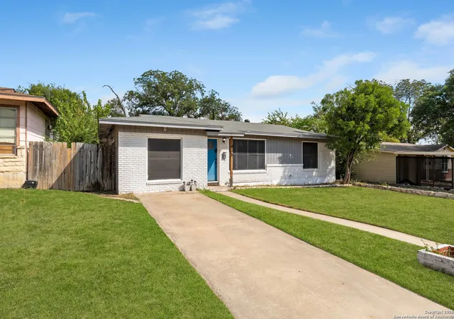 2nd image of 435 Savannah, San Antonio, TX 78213 | MLS# 1918964