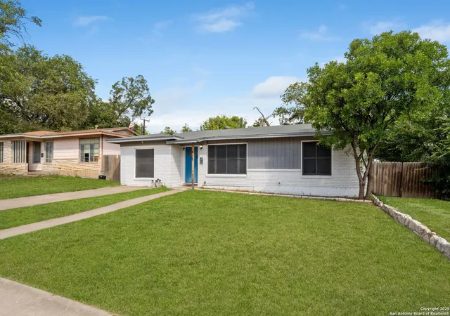 3rd image of 435 Savannah, San Antonio, TX 78213 | MLS# 1918964