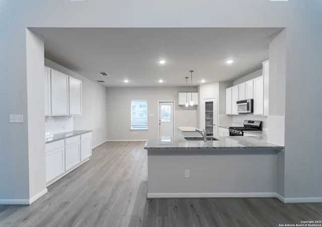 Photo 3 of Sale Pending at 14712 Sycamore Xing, San Antonio, TX 78252 | MLS# 1918978 | Listing updated on 2026-01-19