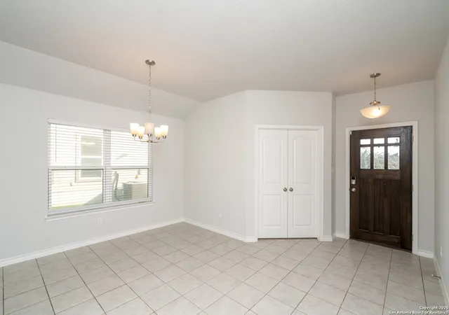 Photo 4 of Single family home for sale at 184 Hunters, San Antonio, TX 78253 | MLS# 1919013 | Listing updated on 2026-03-21