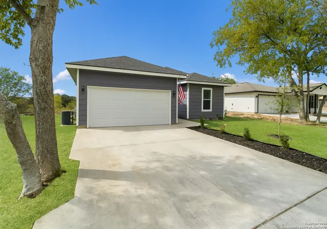 Homes for sale in San Antonio, TX | 8227 Rain Dance Dr, San Antonio, TX 78242 | MLS# 1919077