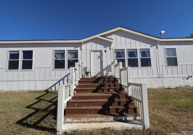 3rd image of 655 County Road 303, Jourdanton, TX 78026 | MLS# 1919103