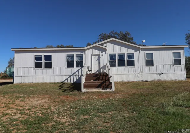2nd image of 655 County Road 303, Jourdanton, TX 78026 | MLS# 1919103