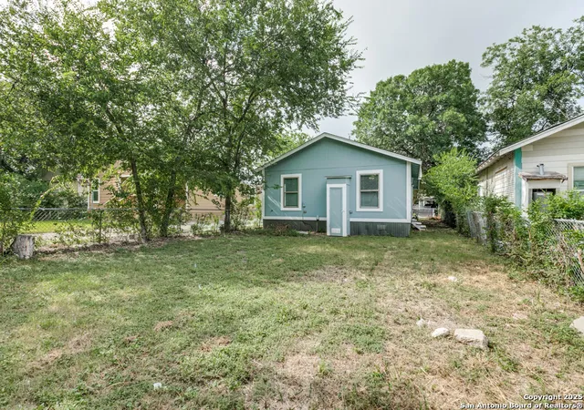 Photo 3 of Single family home for sale at 3223 W Travis, San Antonio, TX 78207 | MLS# 1919116 | Listing updated on 2026-04-22
