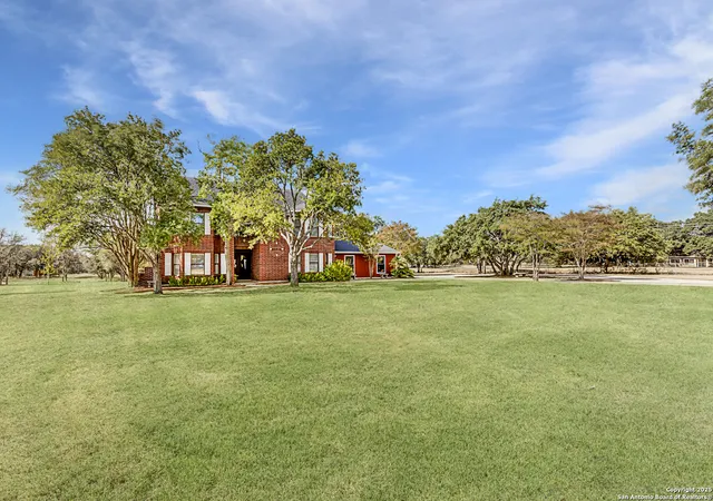 Photo 3 of Single family home for sale at 31045 Post Oak, Boerne, TX 78015 | MLS# 1919144 | Listing updated on 2025-10-30