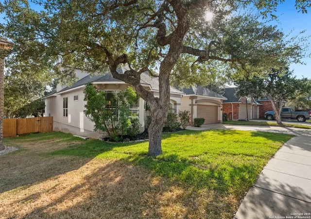 Photo 3 of Sale Pending at 2634 Amber View, San Antonio, TX 78261 | MLS# 1919180 | Listing updated on 2025-12-05